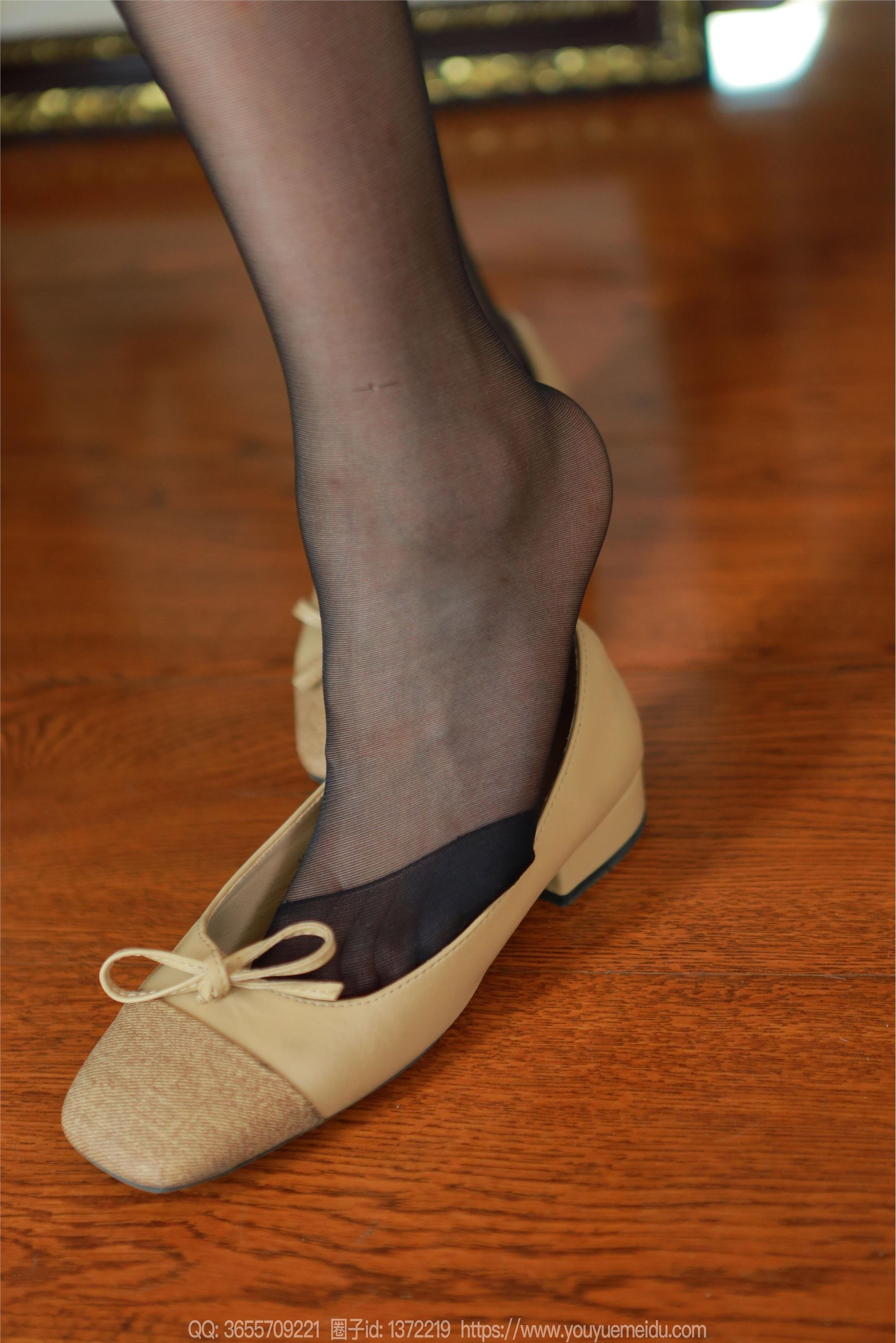 IESS异思趣向  2024.05.01 丝享家 1730 小婕《黑丝短裙（上）》